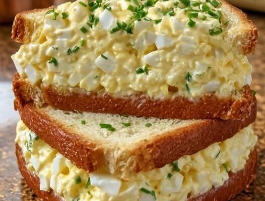 Classic Egg Salad: A Simple, Creamy Favorite